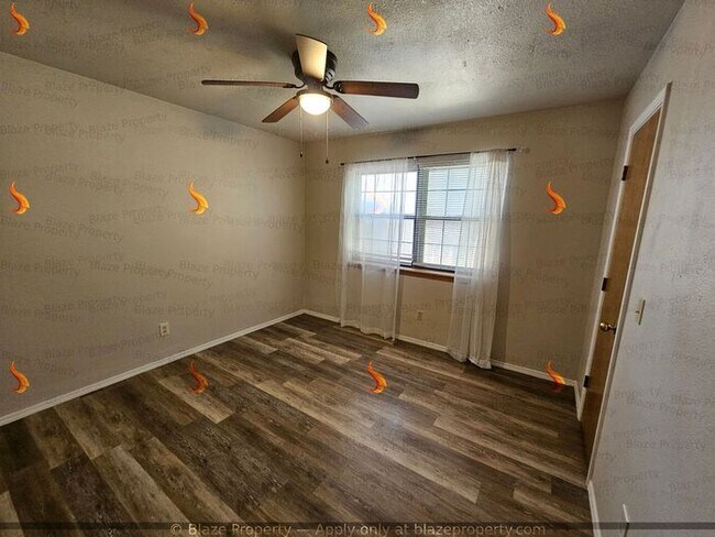 Building Photo - Now Leasing: Bright & Beautiful 3 Bed / 2 ...