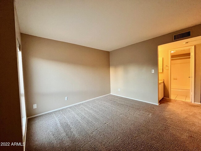 Building Photo - 1701 W Tuckey Ln