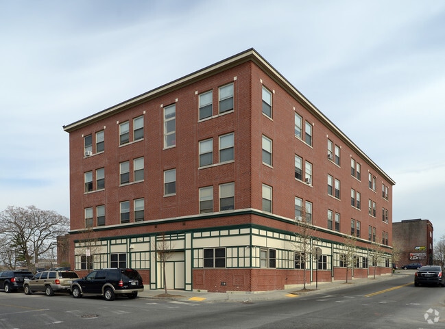 Primary Photo - Advent Apartments