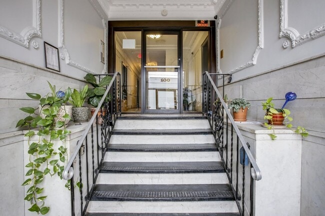 Building Photo - 100 Prospect St