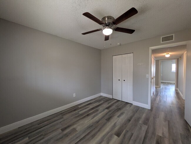 Building Photo - 3/2 Condo in Altamone Springs