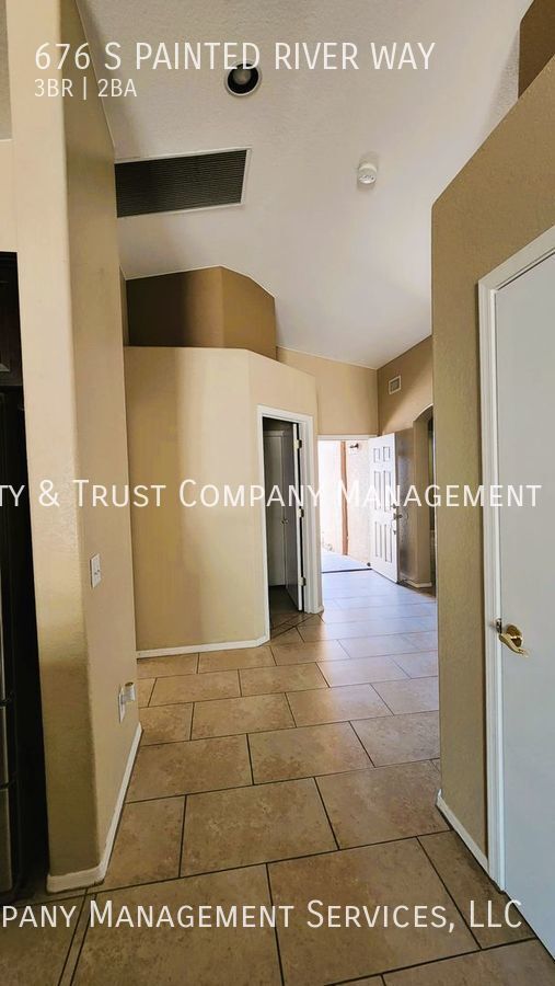 Building Photo - 676 S Painted River Way