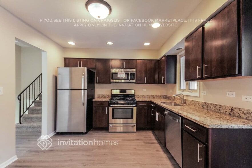 Building Photo - 1106 N Drury Ln