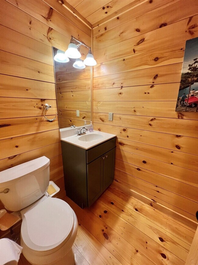 Building Photo - 185 Big Sandy Rd