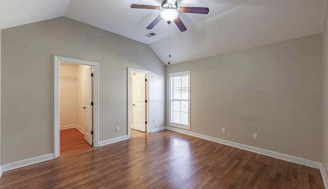 Building Photo - 16 Birch Hollow Ln