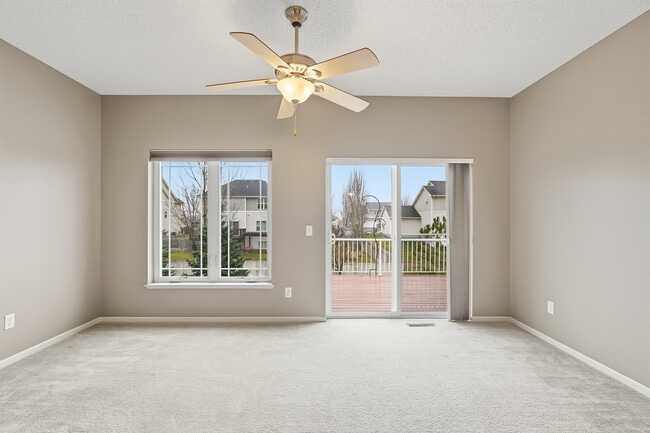 Building Photo - 6368 Manchester Ave NE