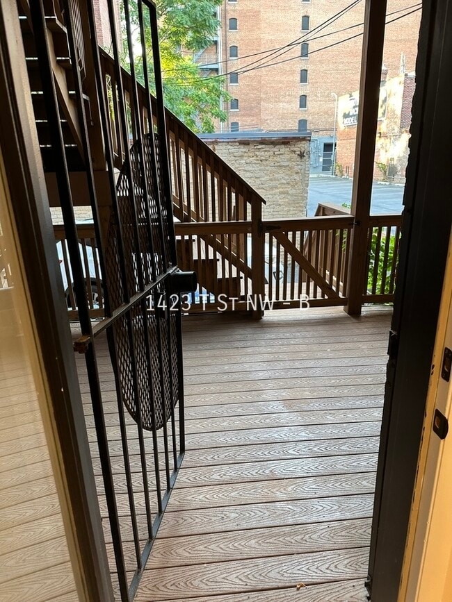 Building Photo - 1423 T St NW