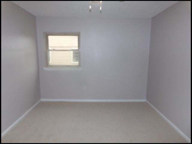 Building Photo - 8 Brookway Ln