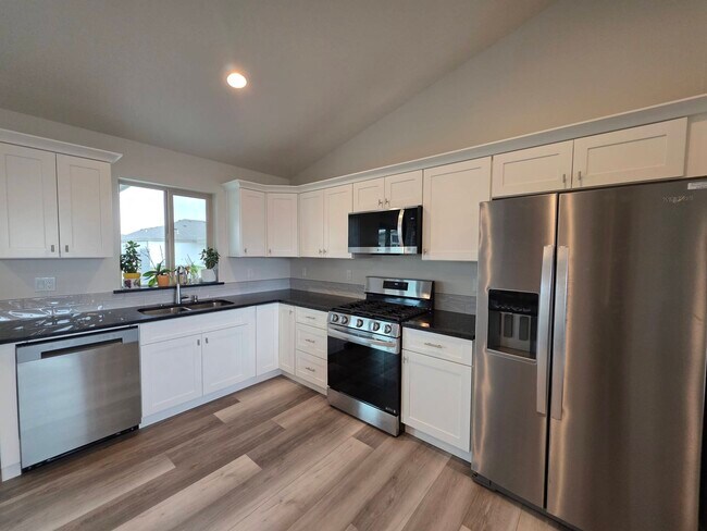 Building Photo - 6817 Rd 108