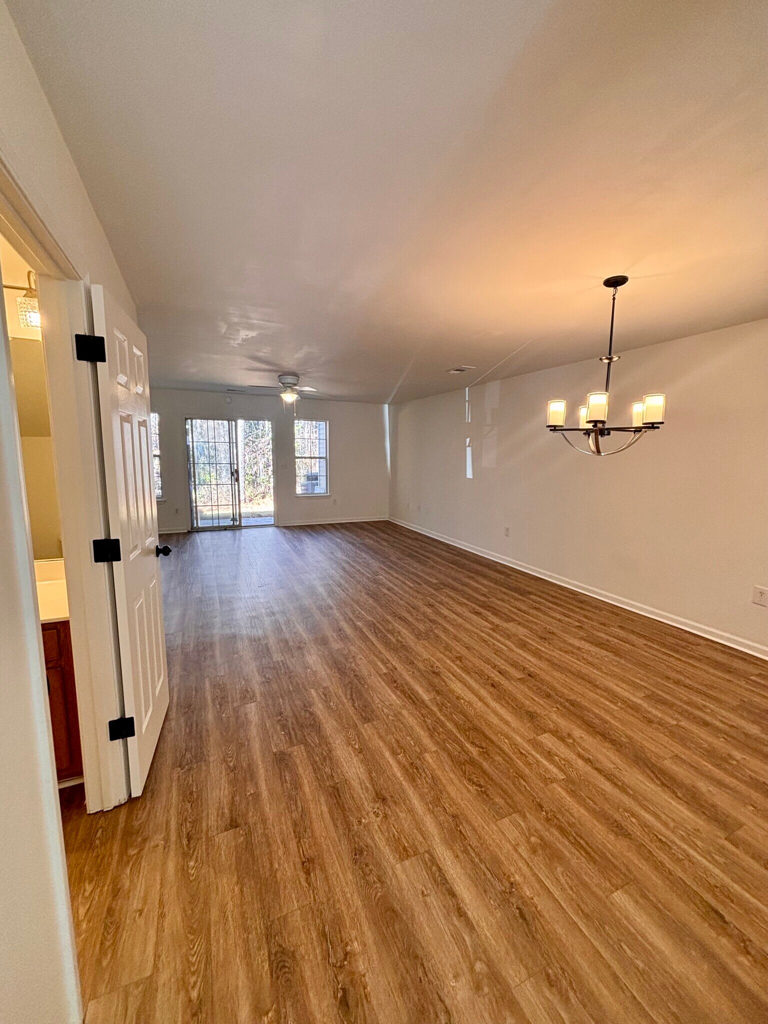 Building Photo - 1116 Island Club Dr