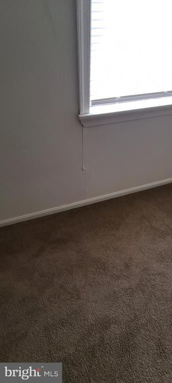 Building Photo - 319 Pendleton Dr