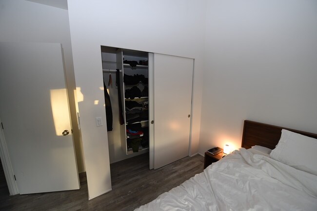 Building Photo - 1509 Cabrillo Ave