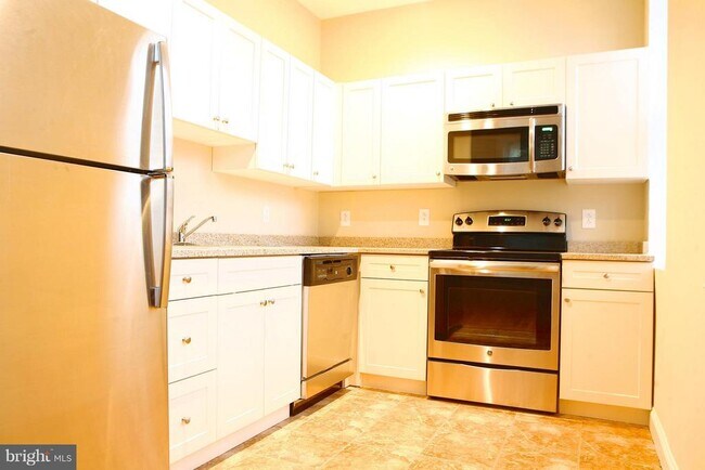 Building Photo - 1100 Spruce St