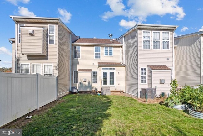 Building Photo - 10329 Bridle Ct