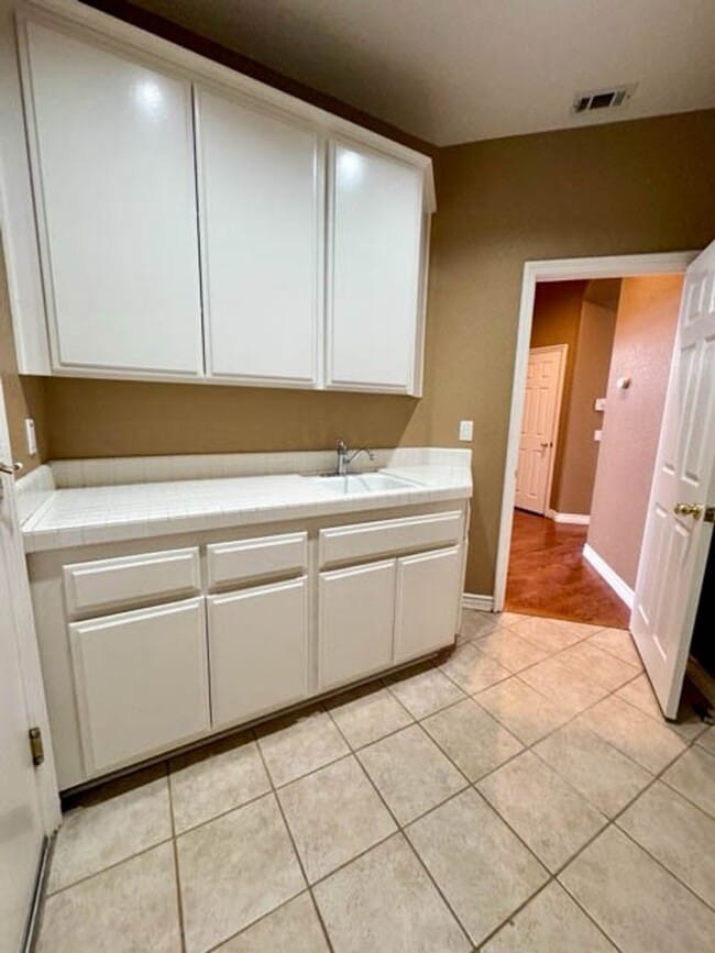 Building Photo - COMING SOON! Large Murrieta home available for LEASE!