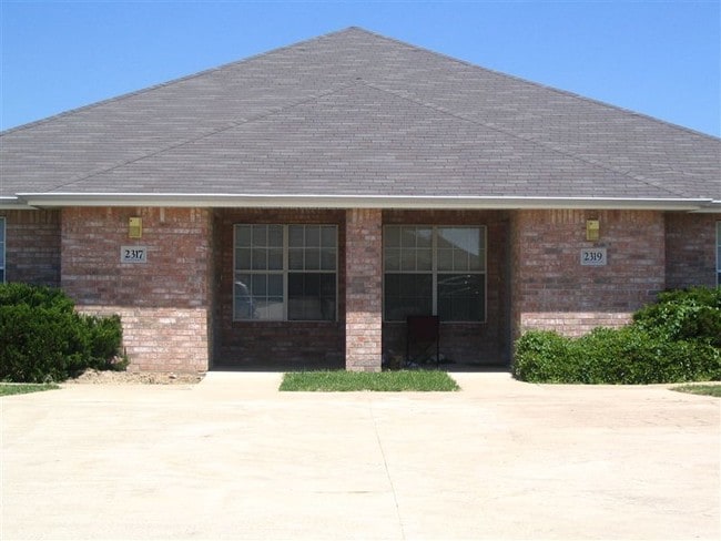 Primary Photo - 3 br, 3 bath Duplex - 3612 Glenna Ct # 361...