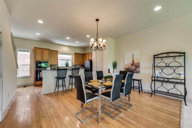 Building Photo - 2718 Floyd St