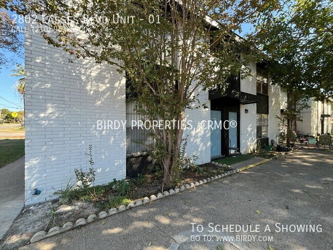 Building Photo - 2802 Lasses Blvd