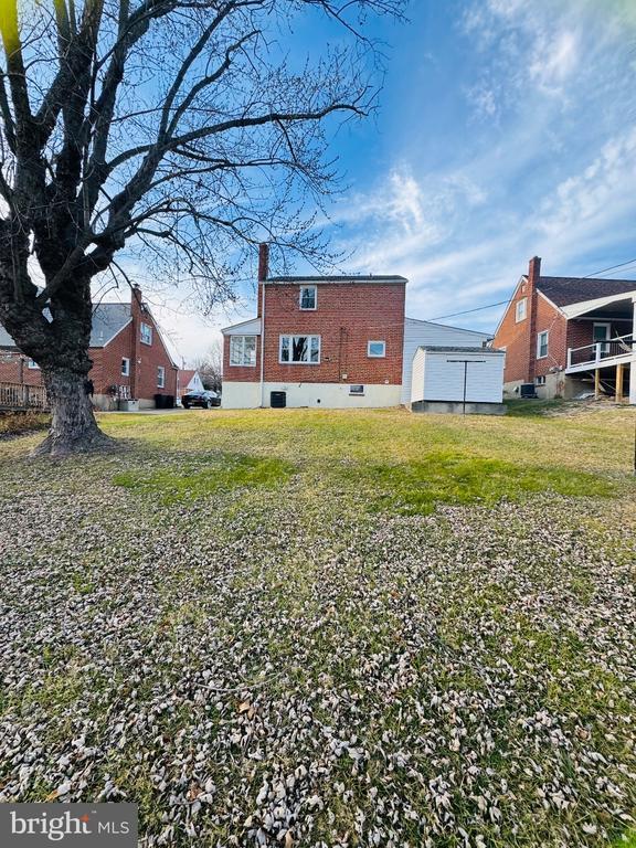 Building Photo - 8111 Analee Ave