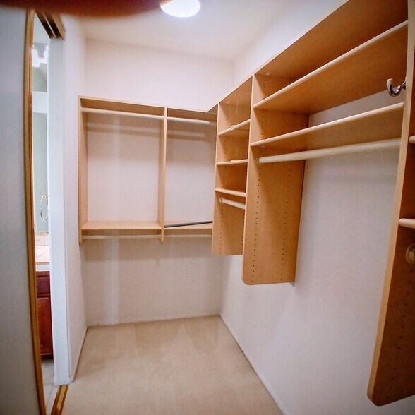 Building Photo - 7009 Wildrose Ter