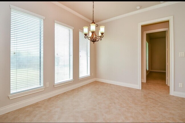 Building Photo - 8706 Stowe Creek Ln