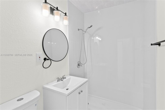 Building Photo - 4685 SW 33rd Dr