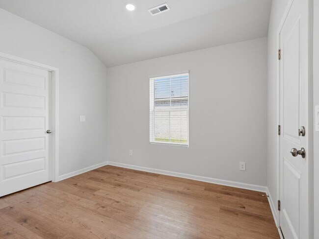 Building Photo - 119 Coral Bells Rd