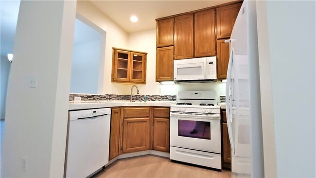 Building Photo - 624 Atherton Pl