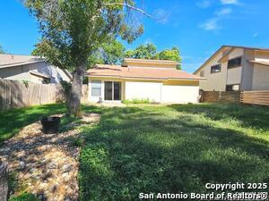 Building Photo - 6910 Country Elm