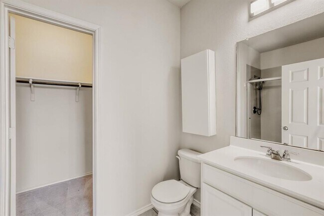 Building Photo - 183 Eves Necklace Dr.