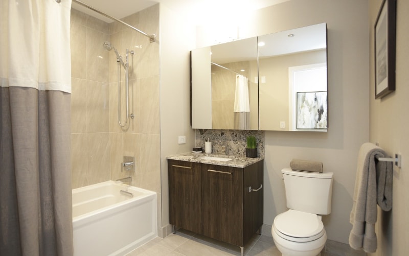 Building Photo - 750 N Hudson Ave