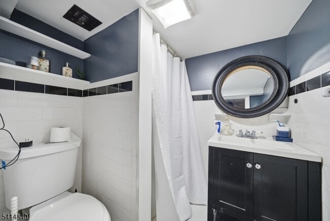 Building Photo - 94 S 21st Ave