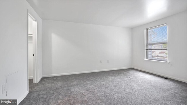 Building Photo - 4389 Pembrook Village Dr