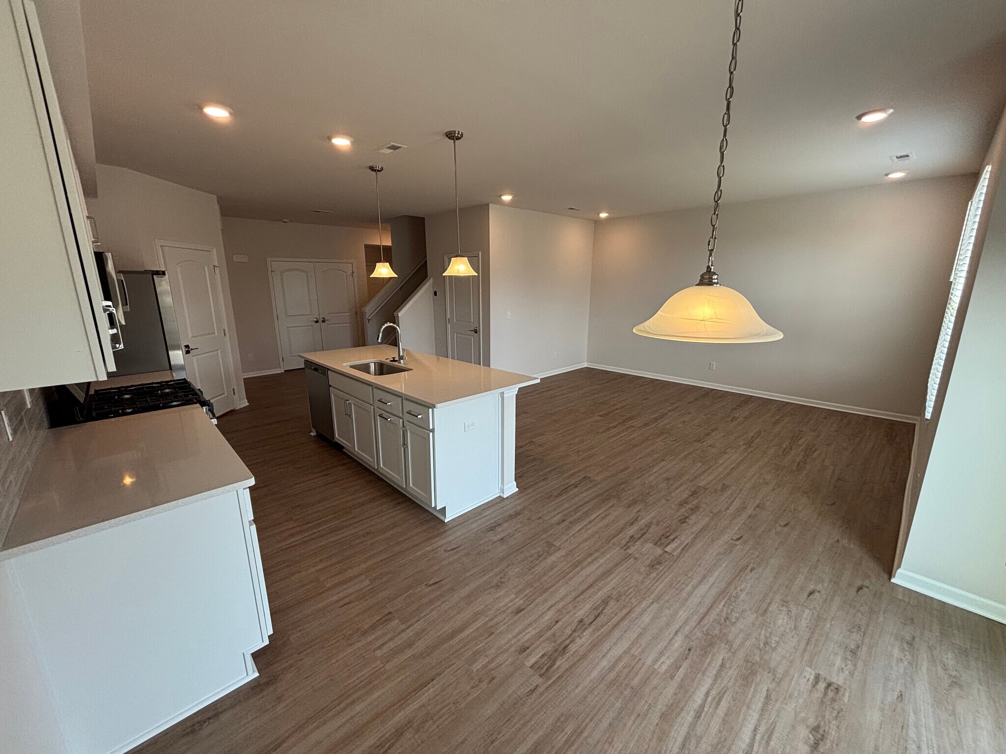 Building Photo - 1502 Salt Springs Dr