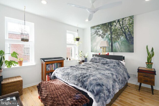 Building Photo - 3045 Baltz St