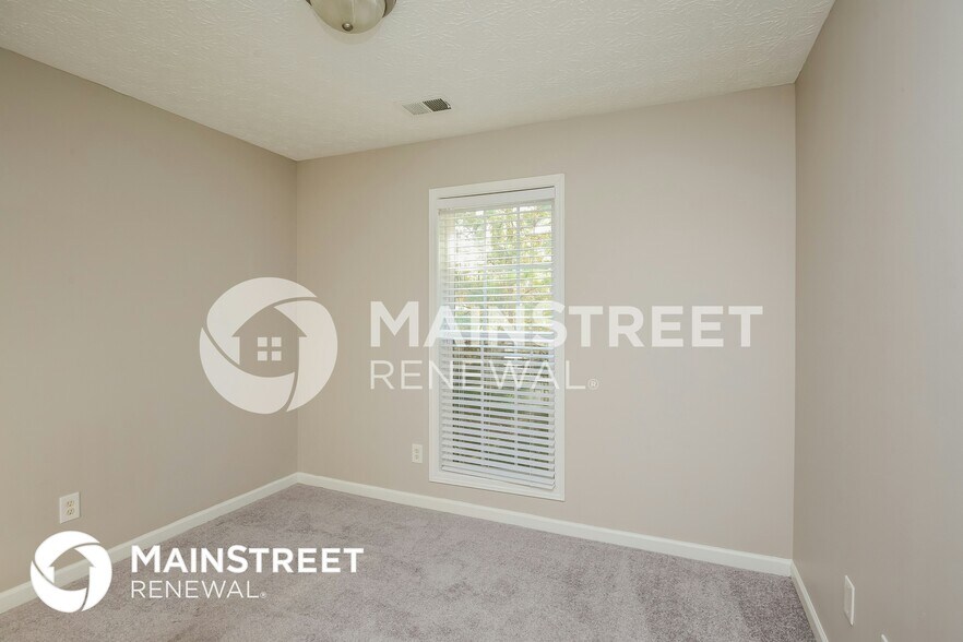 Building Photo - 4035 Riverside Pkwy