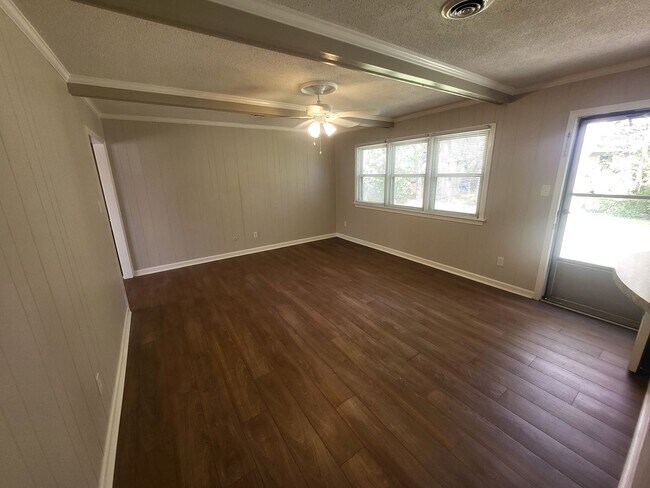 Building Photo - EASTON PLACE