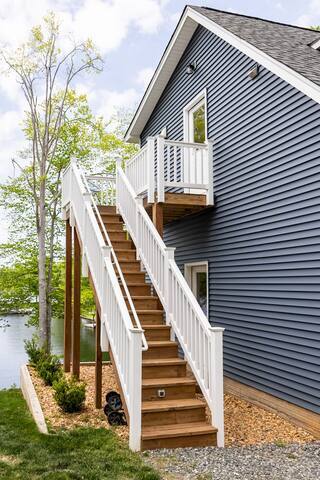 Building Photo - Lake Anna GuestHouse at 361 Robbie