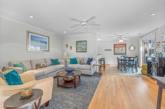 Building Photo - North End