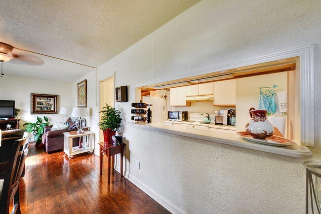 Building Photo - Unbeatable Location – Walk to the Guadalup...