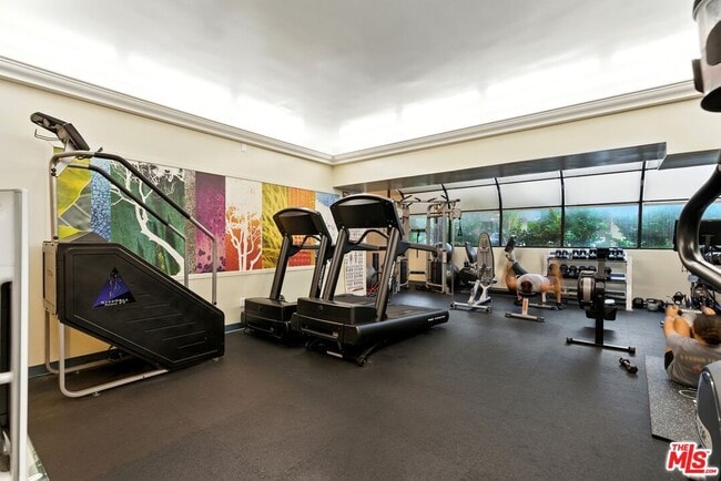 Building Photo - 1155 N La Cienega Blvd