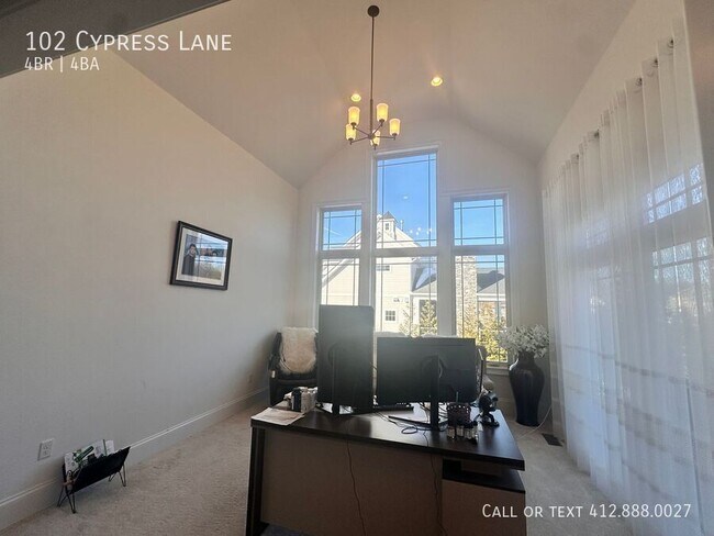 Building Photo - 102 Cypress Ln