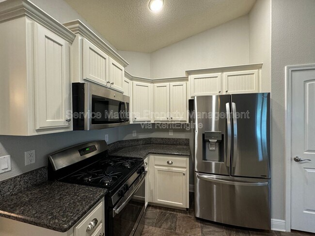 Building Photo - 4622 Belvedere Circle
