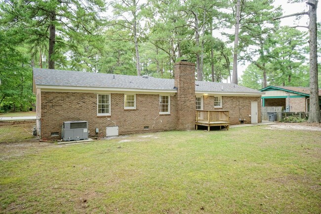 Building Photo - Gorgeous single family home!