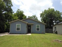 Building Photo - 206 Royal St