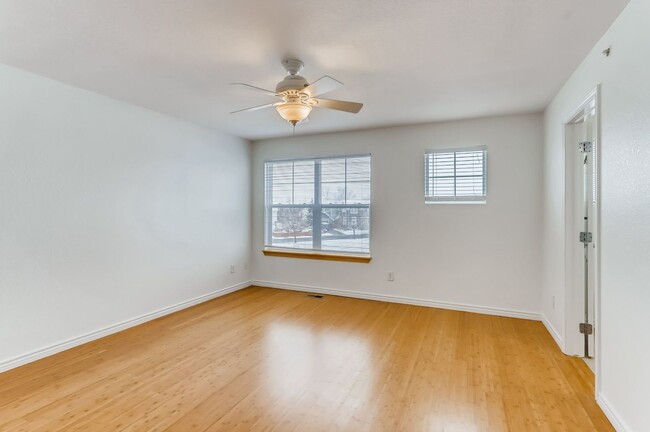 Building Photo - Spacious 2 Bedroom for Rent in the Exclusi...