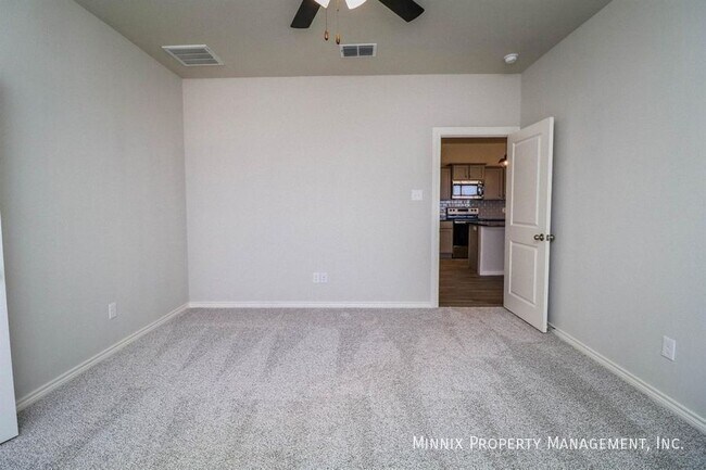 Building Photo - 2525 137th St