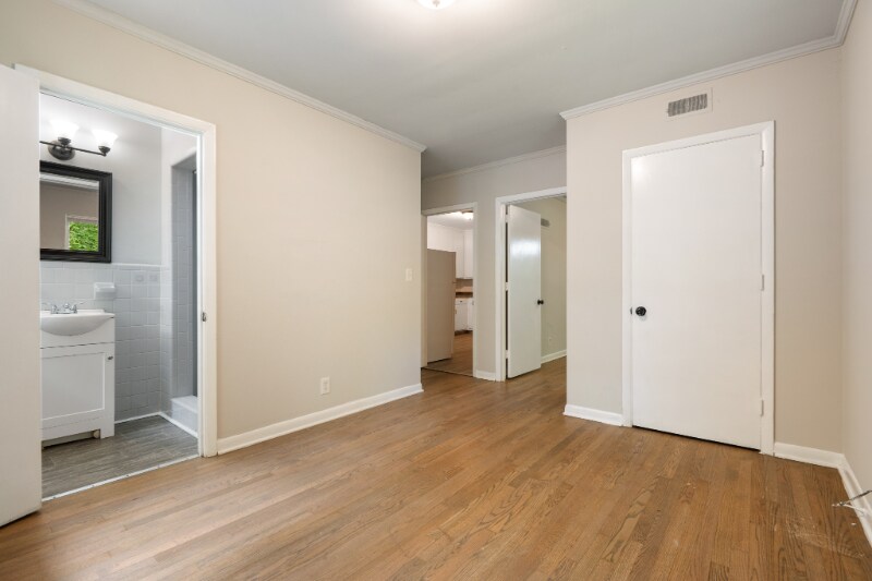 Building Photo - 2209 Morehead Ave