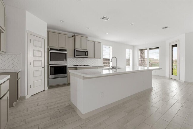 Building Photo - 29231 Red Rocks Pk Dr
