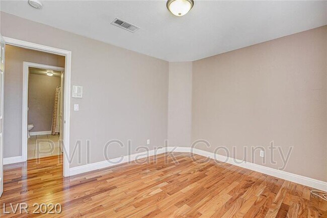 Building Photo - 2770 Sweet Willow Ln